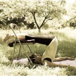 Posture ardha halasana femme enceinte